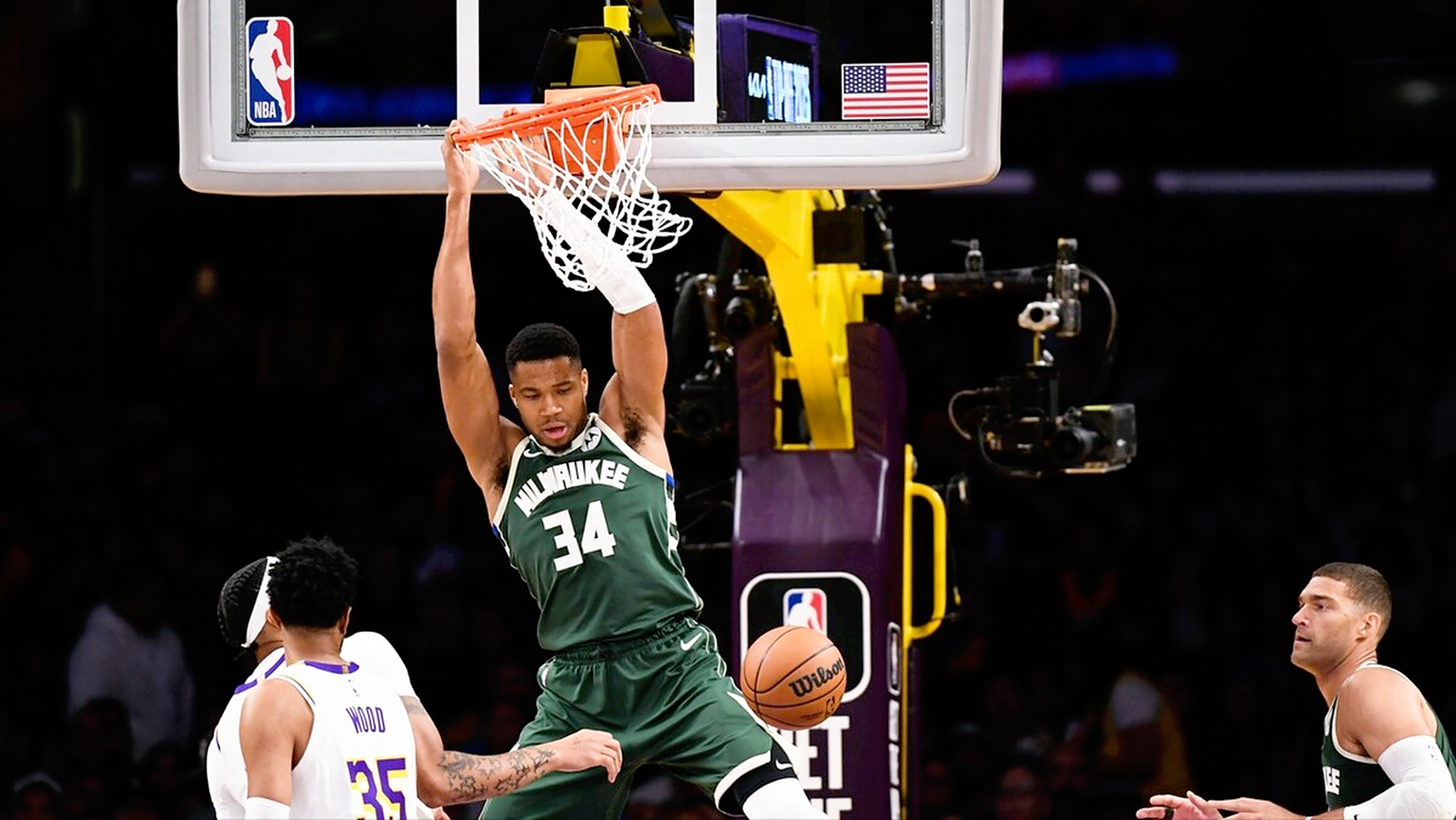 湖人不断突破!,字母哥连续十二场比赛得分超过败北比赛高潮迭起的简单介绍-九游游戏