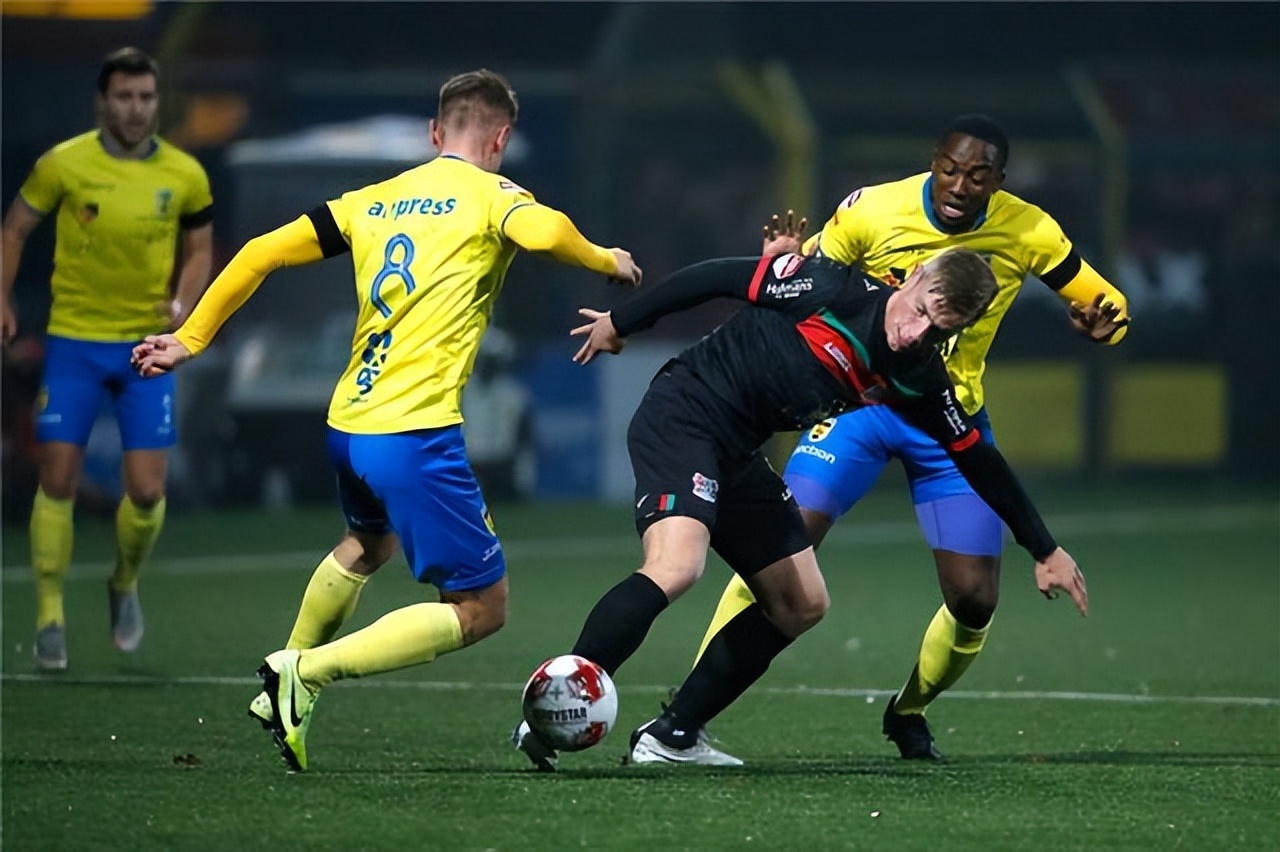 国际米兰内部会议纪要流出:赛后完成体检,荷甲使命明确,数据趋势出现新变化 国际米兰内部会议纪要流出:赛后完成体检,荷甲使命明确,数据趋势出现新变化