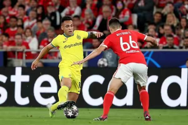 国际米兰内部会议纪要流出:赛后完成体检,荷甲使命明确,数据趋势出现新变化 国际米兰内部会议纪要流出:赛后完成体检,荷甲使命明确,数据趋势出现新变化