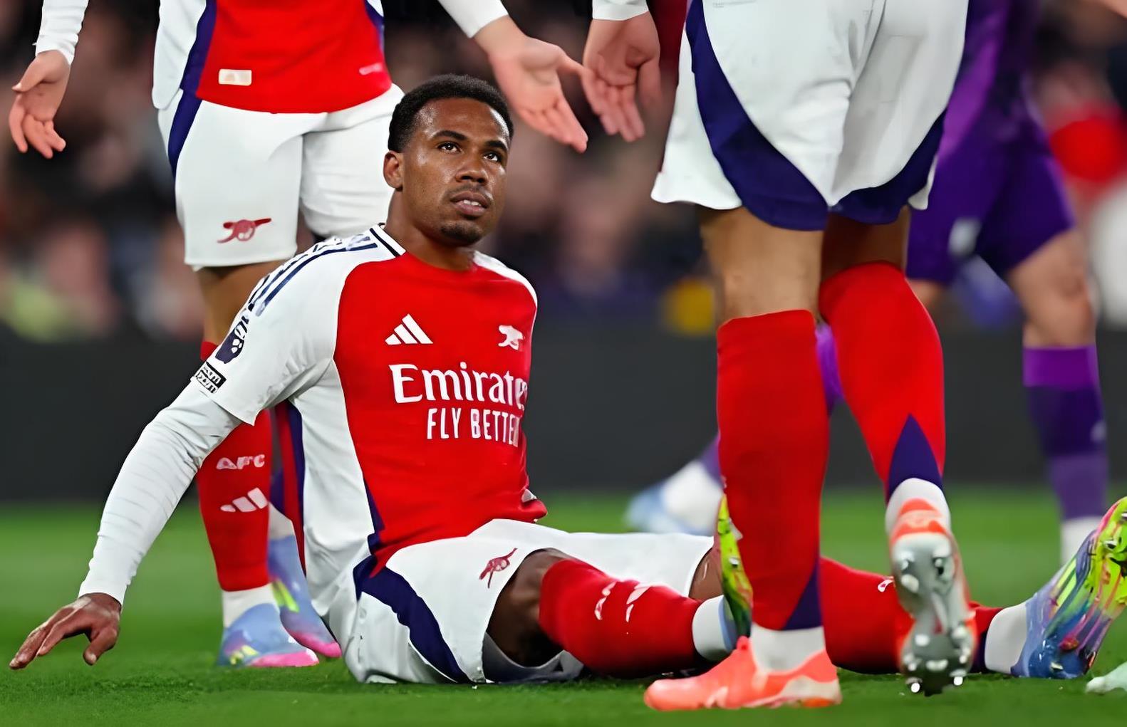 曼联发布备战花絮，赛前复出首秀，欧超杯任务艰巨，身体对抗强度拉满的简单介绍